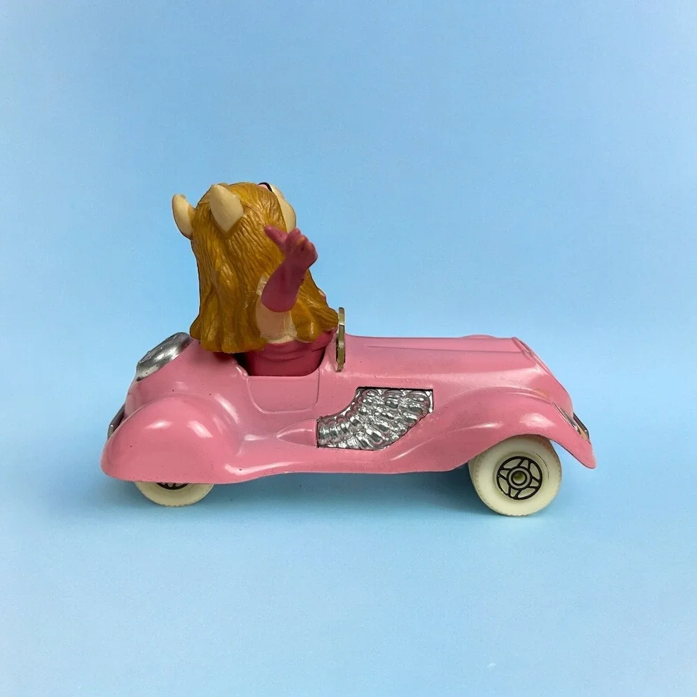 Vintage 1979 Corgi Miss Piggy In Pink Metal Car Jim Henson